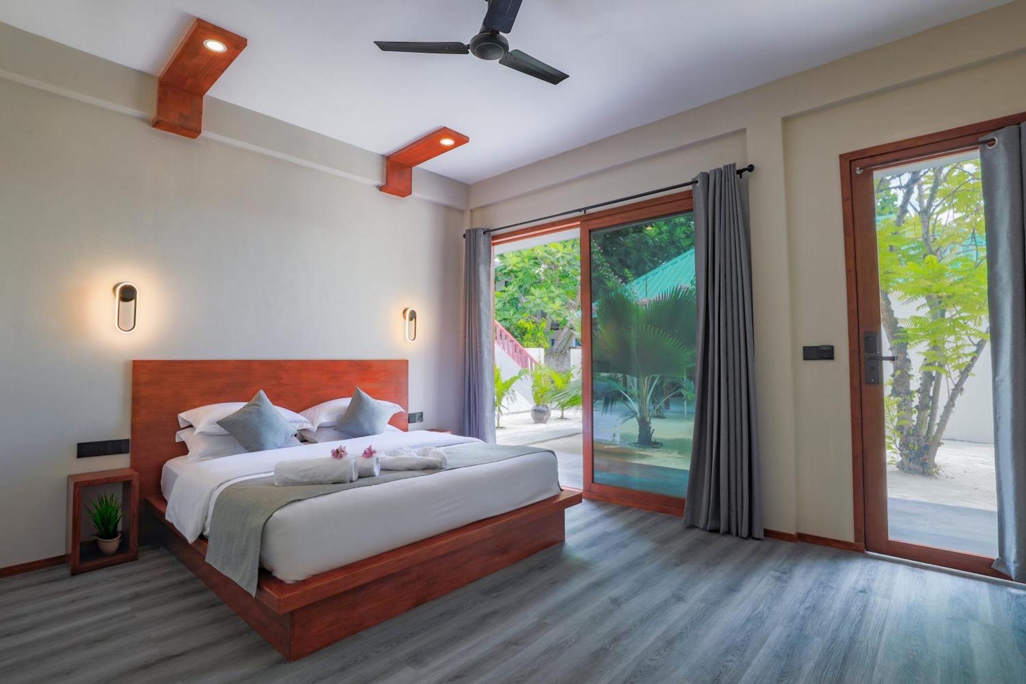 ホテル Sunny Breeze View Hangnaameedhoo エクステリア 写真