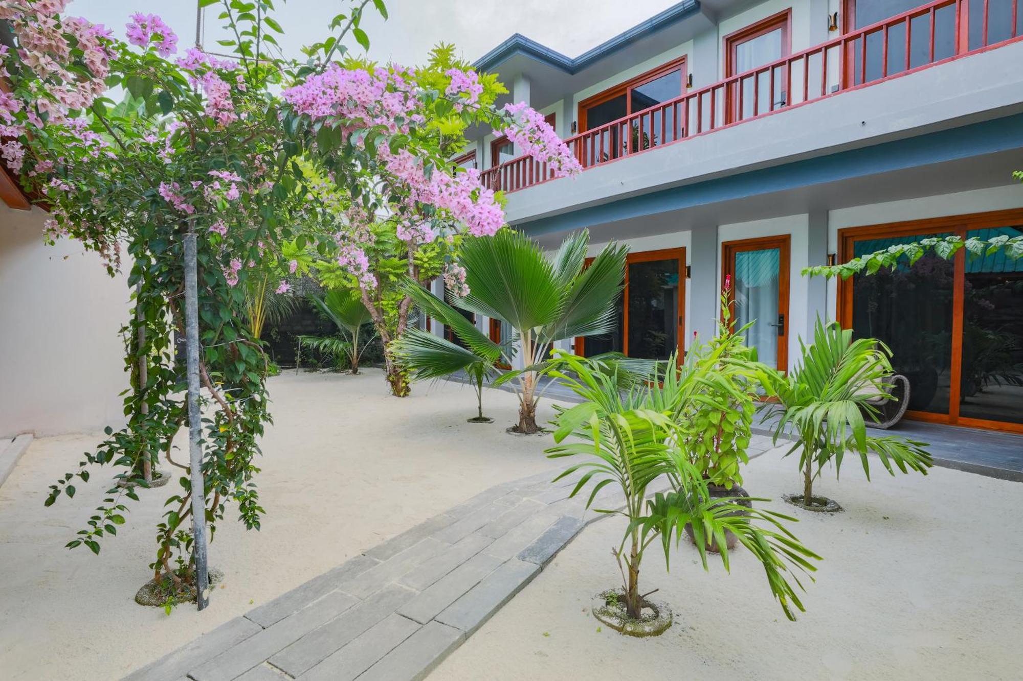ホテル Sunny Breeze View Hangnaameedhoo エクステリア 写真