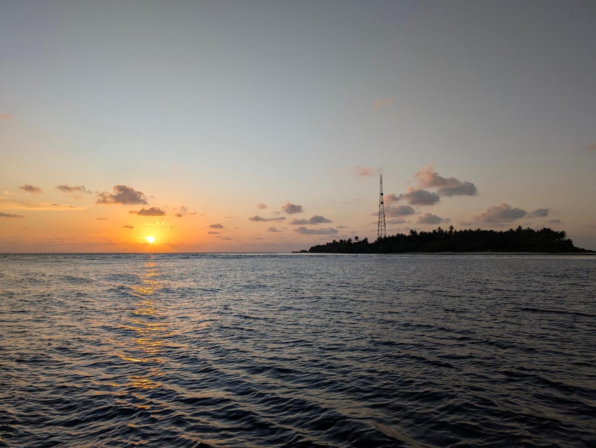 ホテル Sunny Breeze View Hangnaameedhoo エクステリア 写真