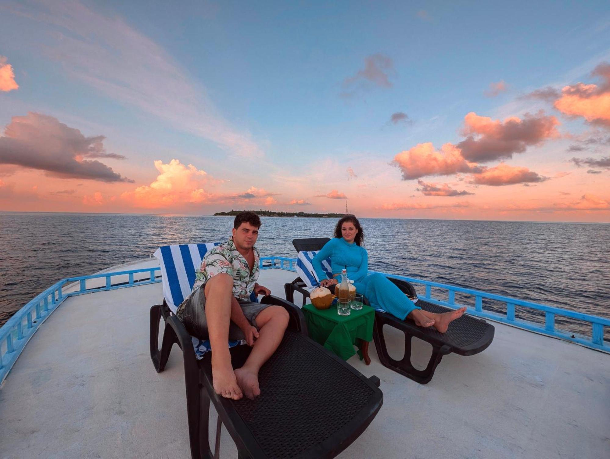 ホテル Sunny Breeze View Hangnaameedhoo エクステリア 写真